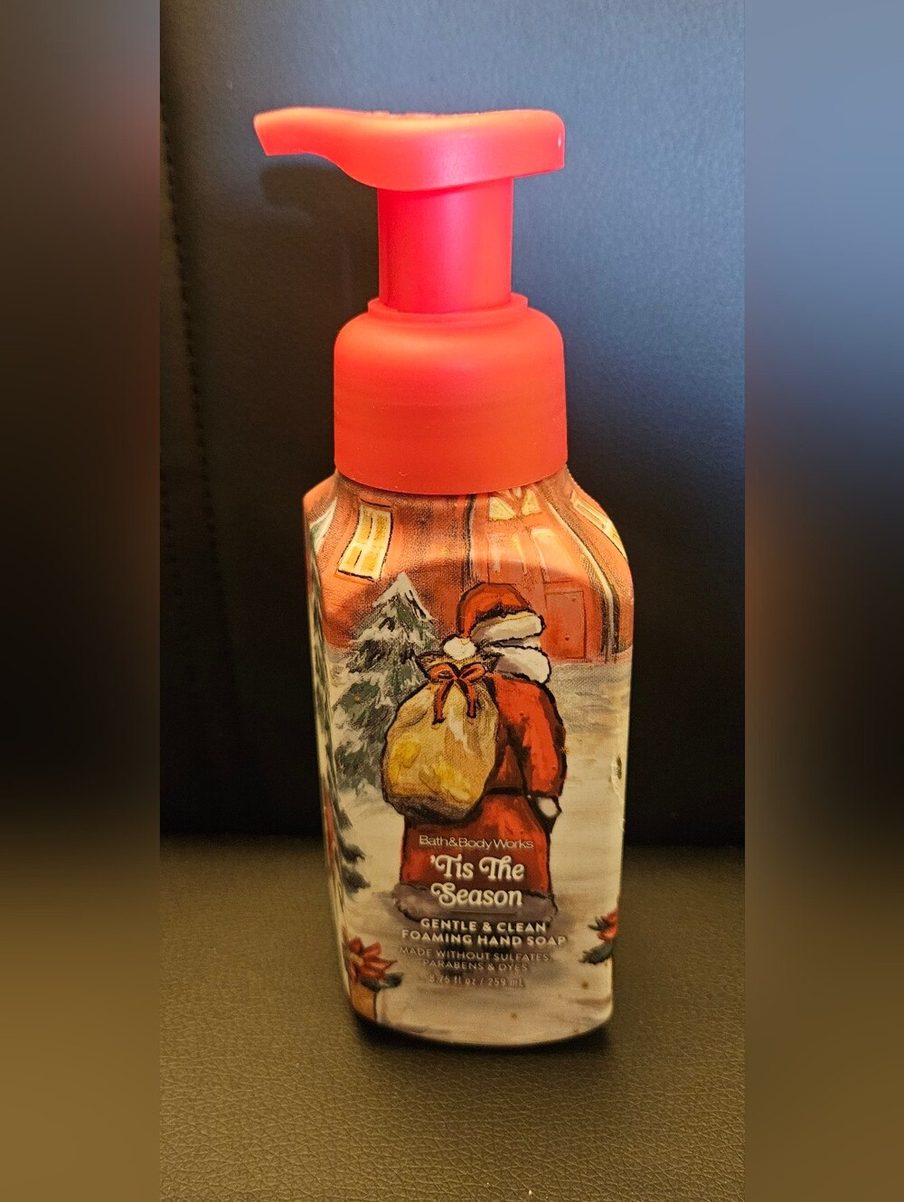 Bath & Body Works Red Holiday Foaming Hand Soap - 'Tis The Season